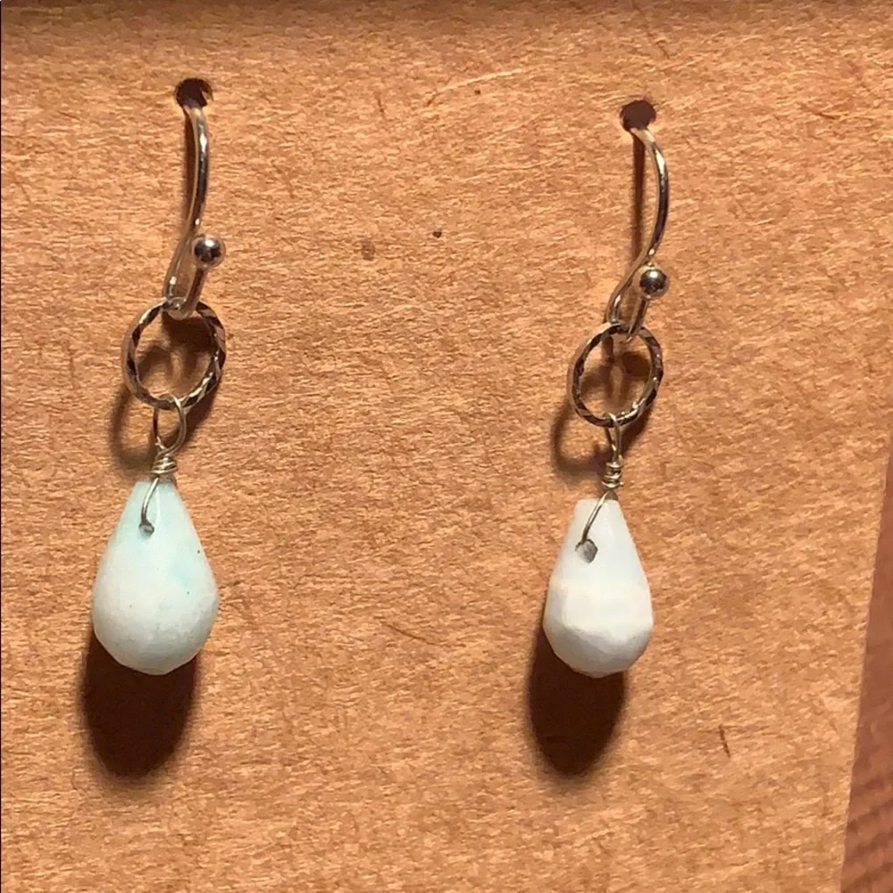 Larimar classic minimalist tear drop earrings - Picture 5 of 6